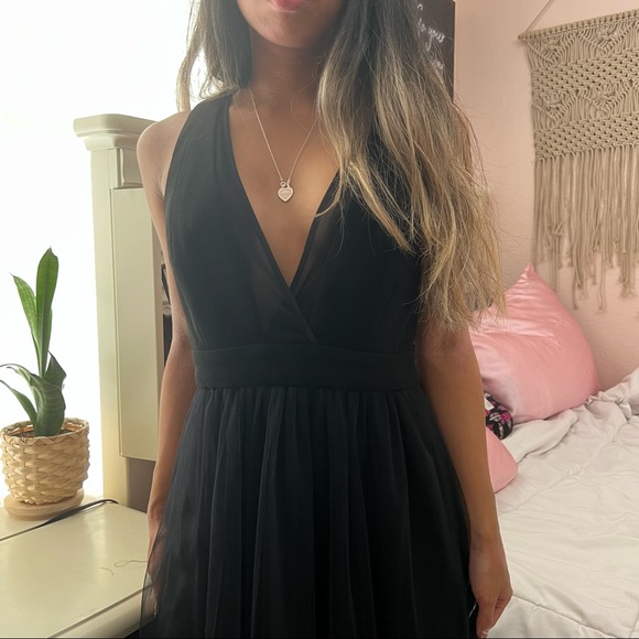 Formal Black BCBGenterarion Tulle Evening Dress 🖤 - Picture 3 of 6